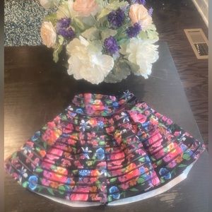 Emma & Elsa girl skirt small (7/8)